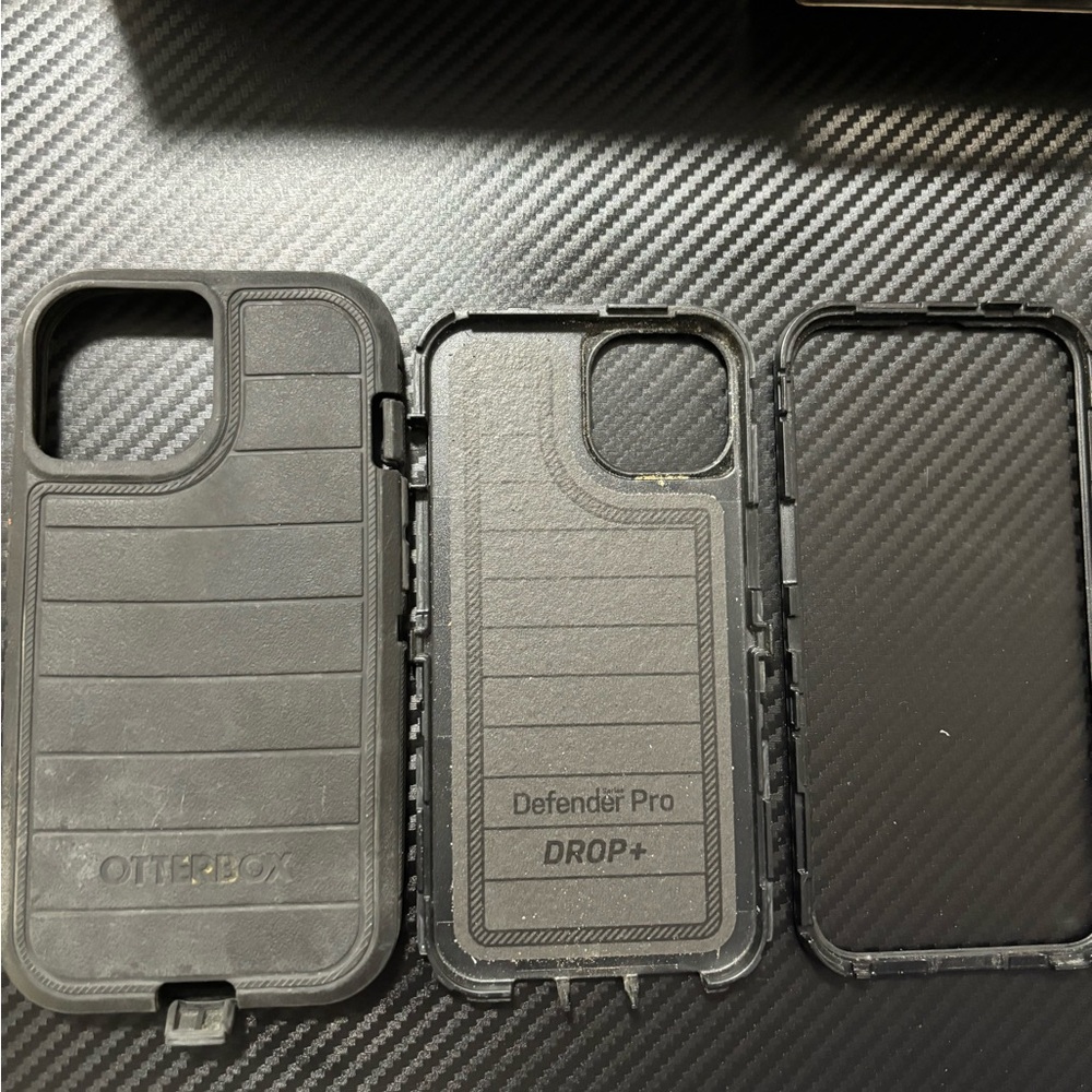 iPhone 13 outer box